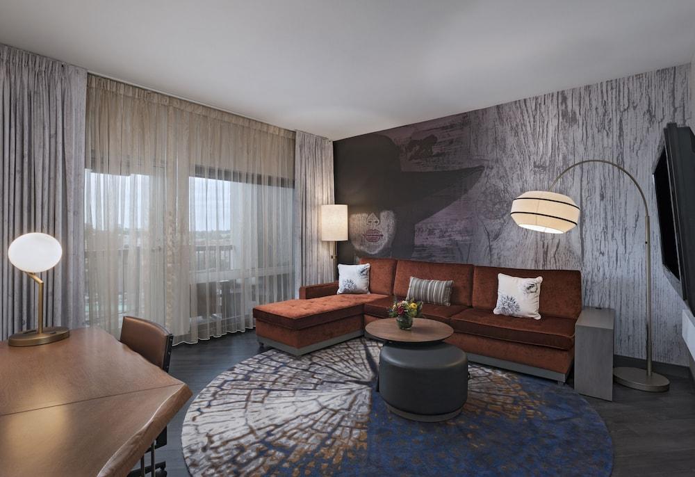 Hyatt Centric Hotel 4*